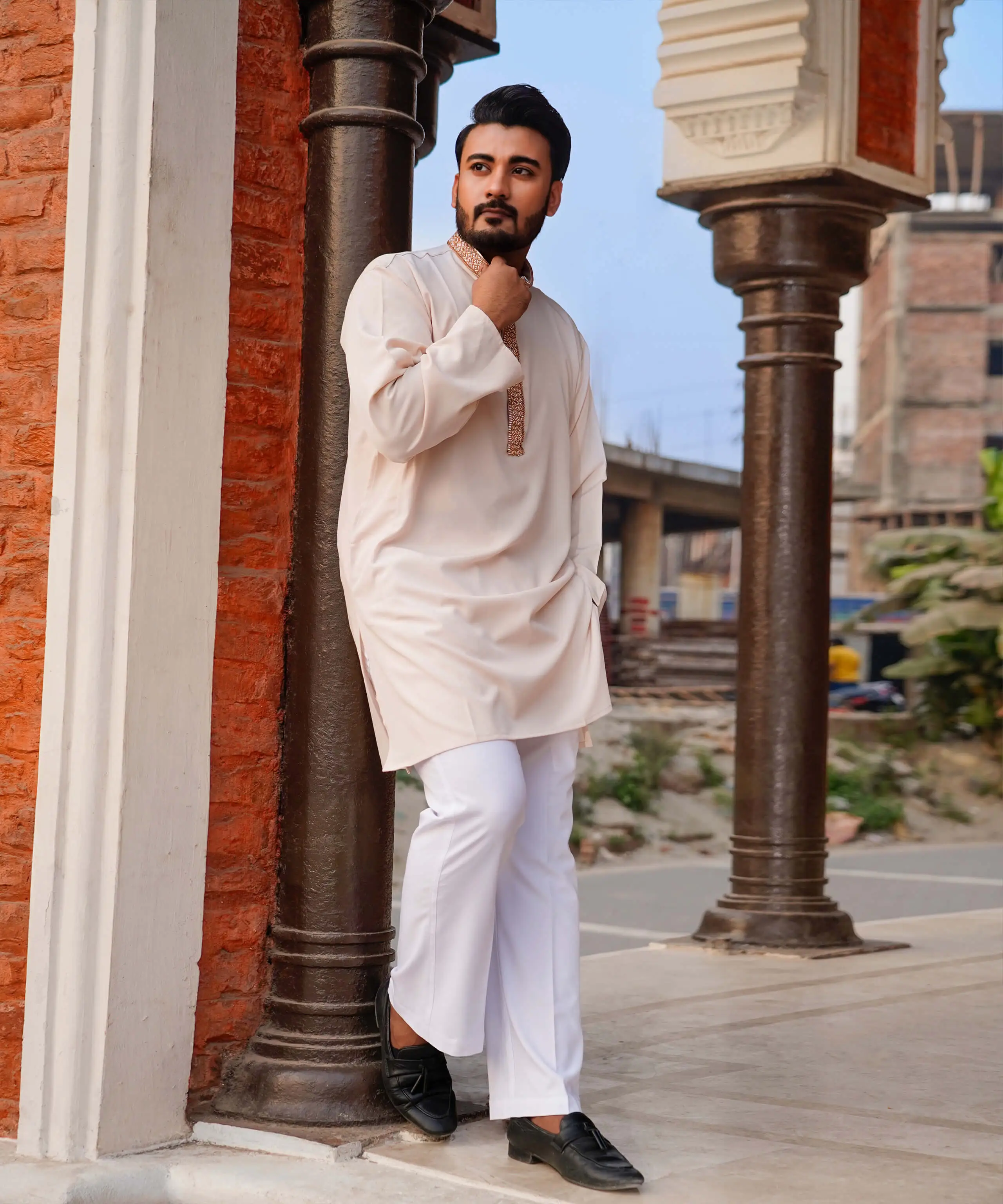 Zaruva Classic Cream Short Kurta & Bootcut Pajama Set 3